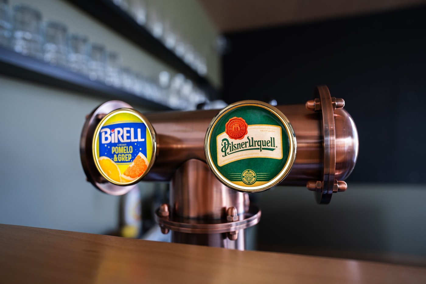Bar — Pilsner Urquell čap