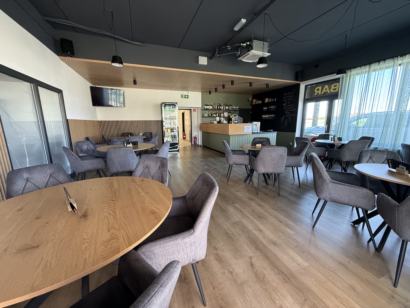 Café & Bar - interiér